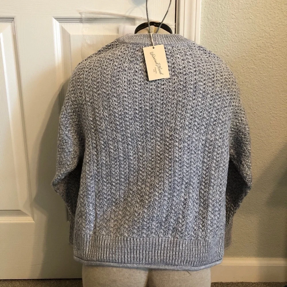 Universal Thread / NWT/ Cropped  Sweater/ XS